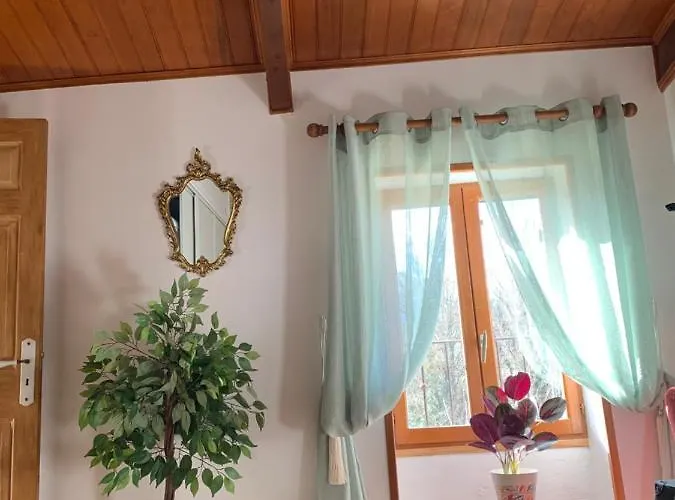 Vakantiehuis A Casetta D'helene Et Jeanette Omessa